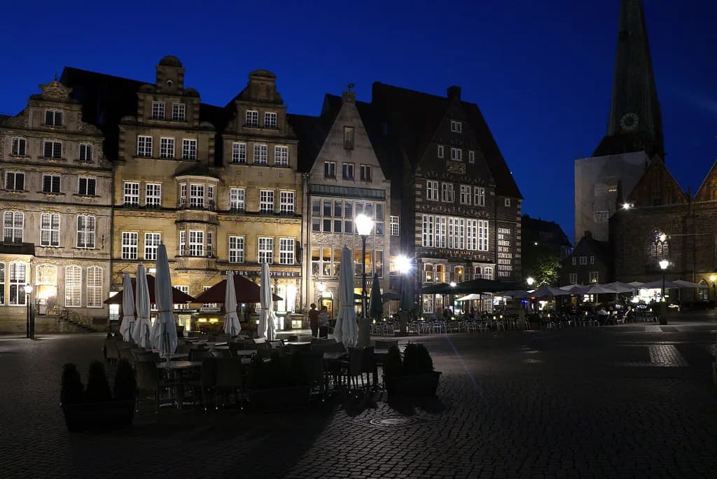 Bremen Marktplatz Guide: What to See Around the Square