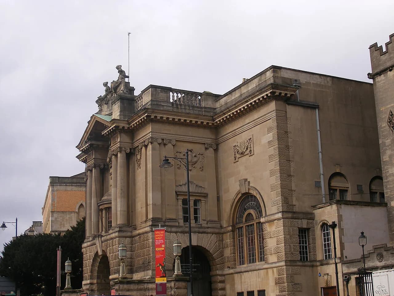 Bristol in the Rain: A Dry-Route Itinerary for Museums, Markets and Indoor Fun
