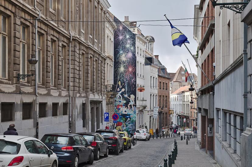 Brussels Comic Strip Walk: Routes, Map and Family Shortcut