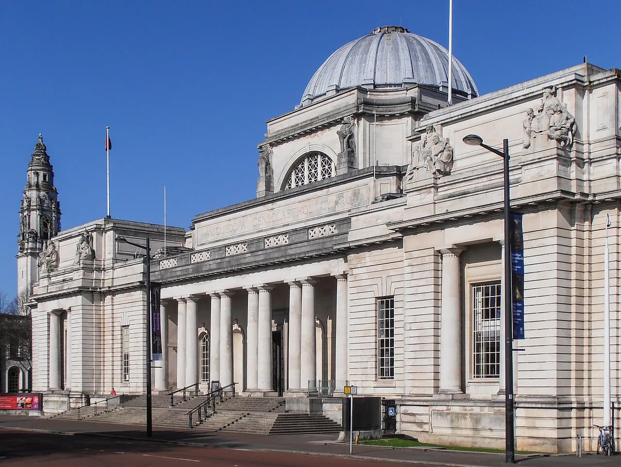 Cardiff in the Rain: Indoor Activities and Dry Routes