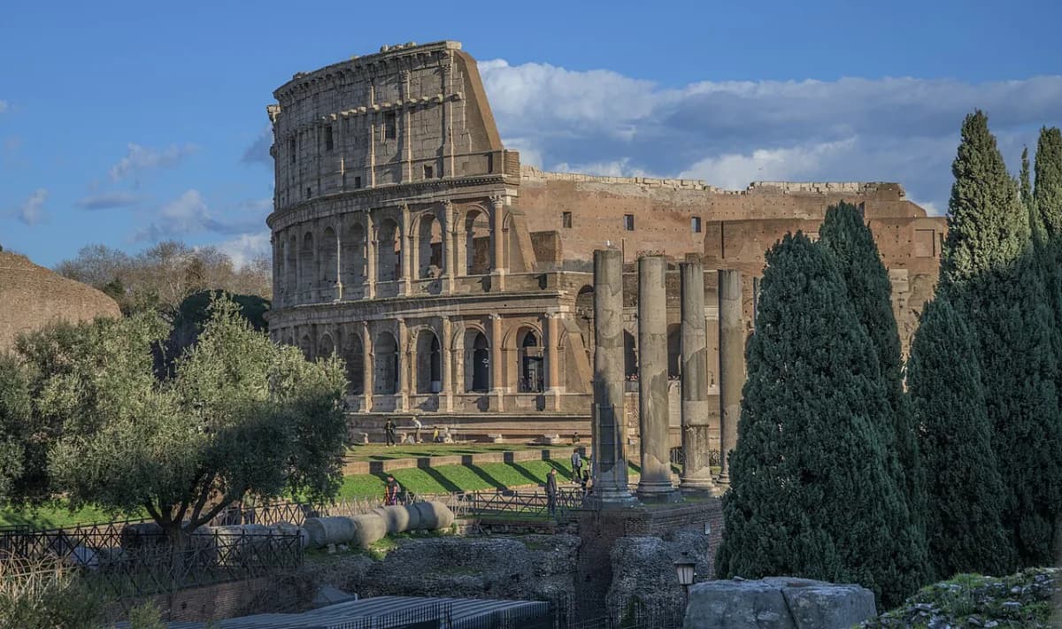 Colosseum Visitor Guide 2026: Worth It, Tickets & How Long