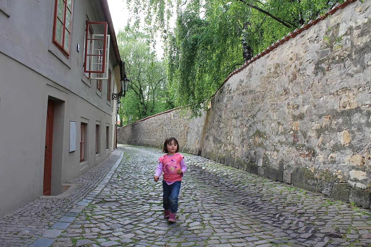 Czech Republic Travel Guide: Cities, Itineraries & Top Attractions (2026)