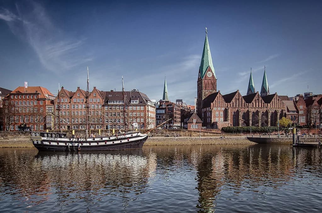 Bremen City: Itineraries and City Travel Guides