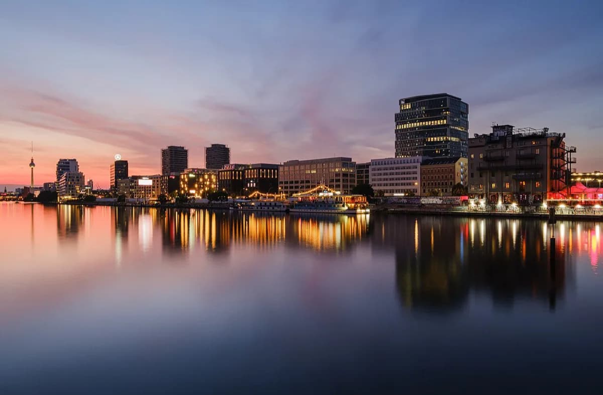 9 Best Things to Do in Berlin at Night (2026)