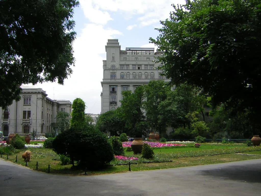 8 Hidden Gems in Bucharest: Quiet Corners and Day Trips