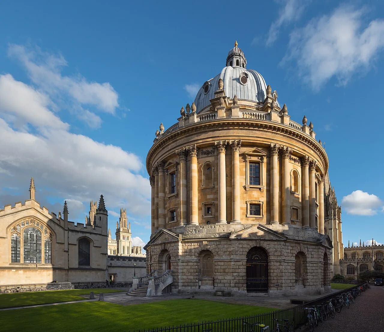 10 Hidden Gems in Oxford: Secret Spots Beyond the Radcliffe Camera (2026)