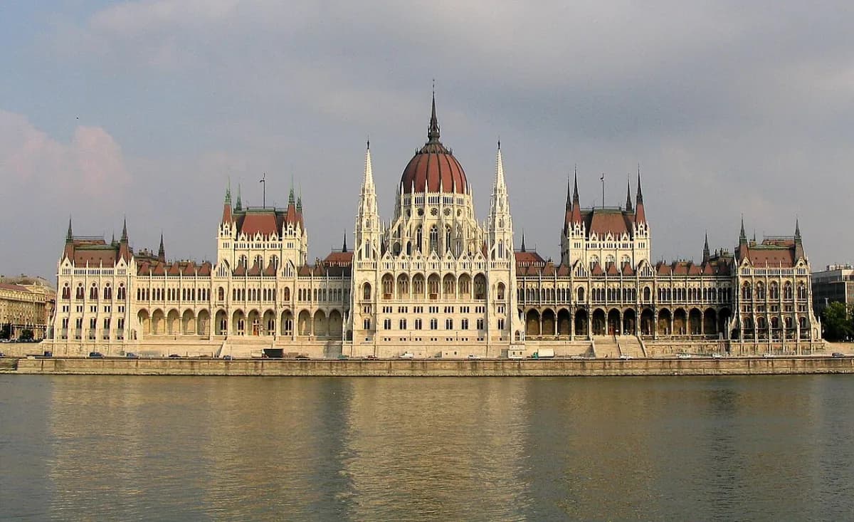 Hungarian Parliament Building Tickets, Prices & Opening Hours 2026: Visitor Guide