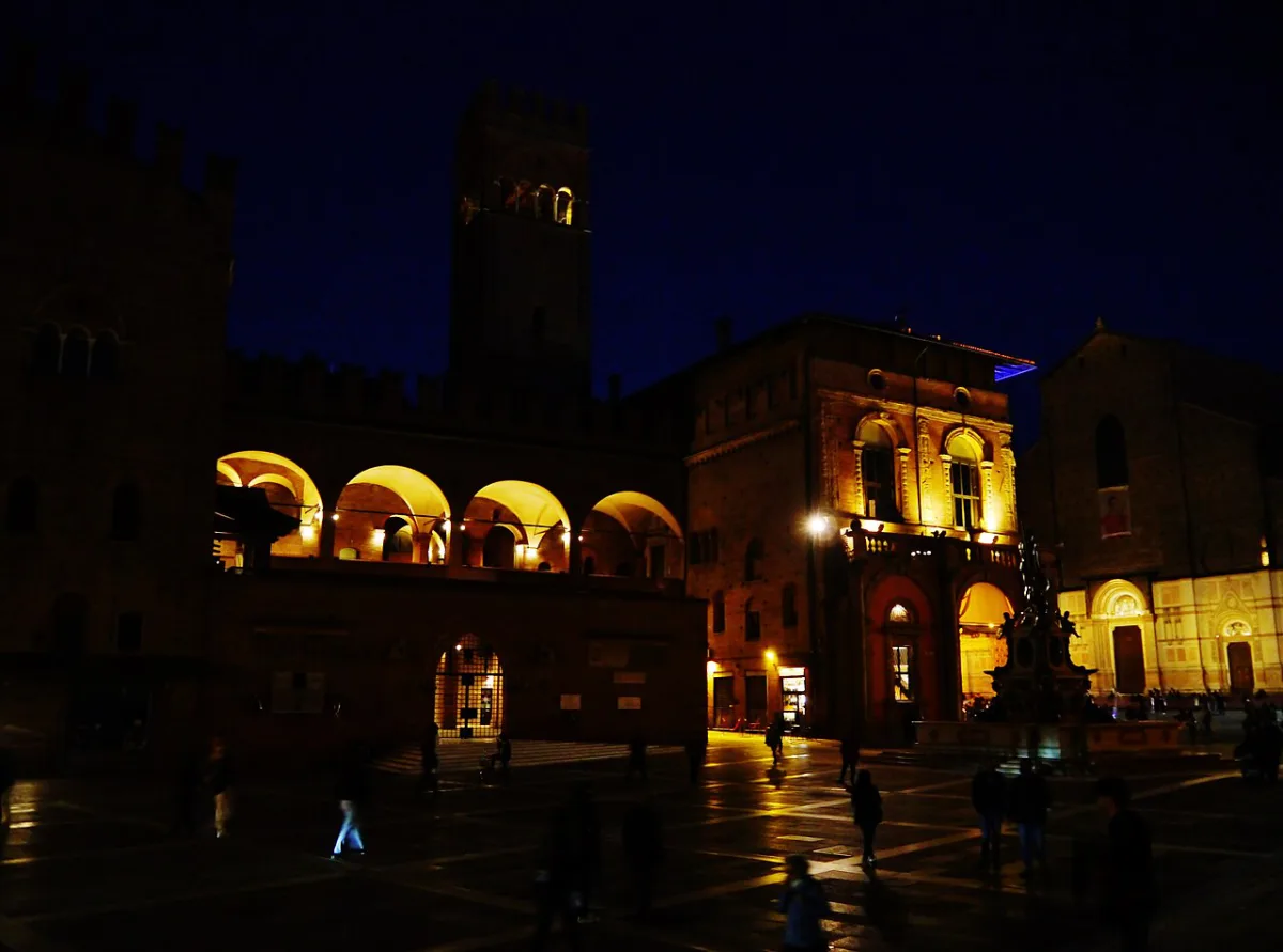 10 Best Things to Do in Bologna at Night (2026)