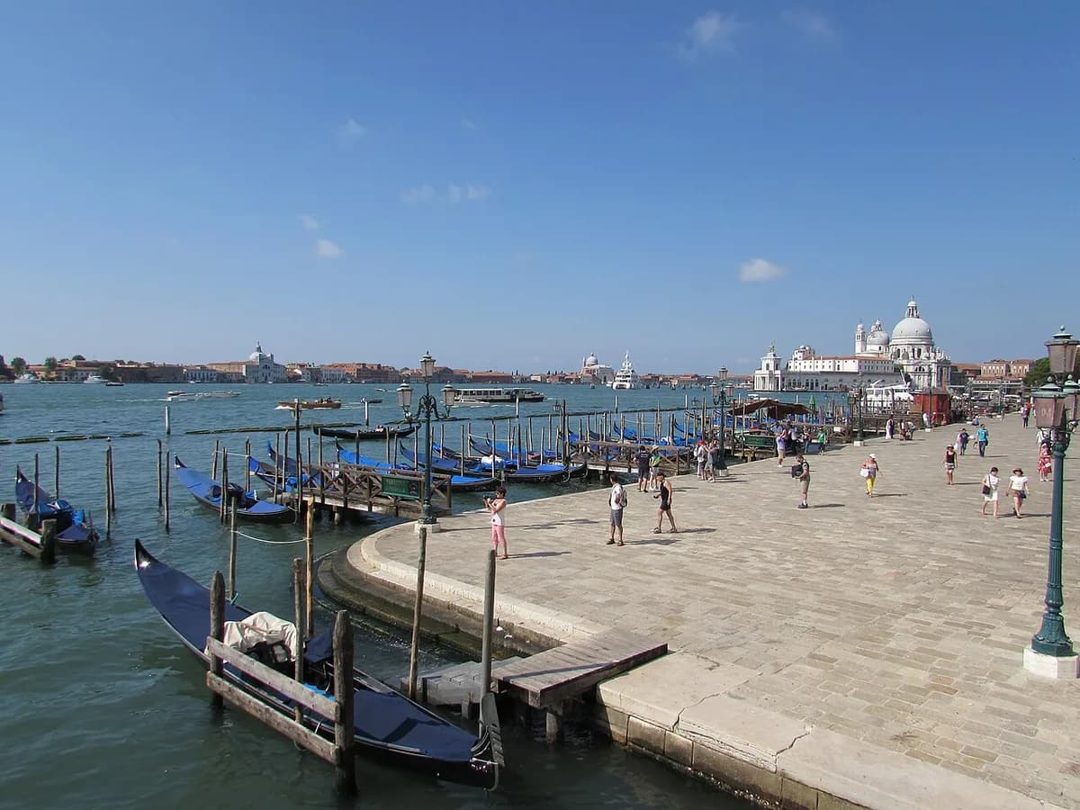 10 Best Photo Spots in Venice (2026)