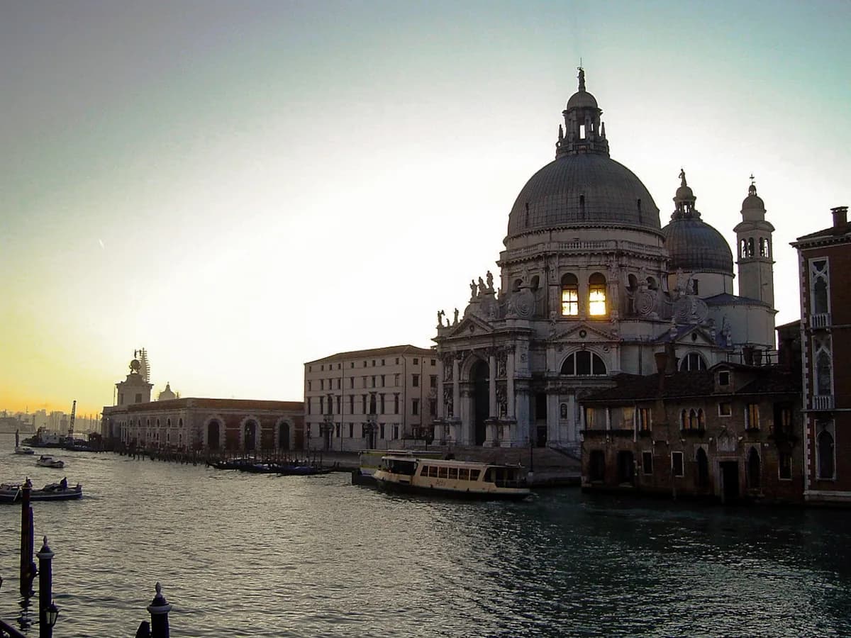 Where to Watch Sunset in Venice: 2026 Guide