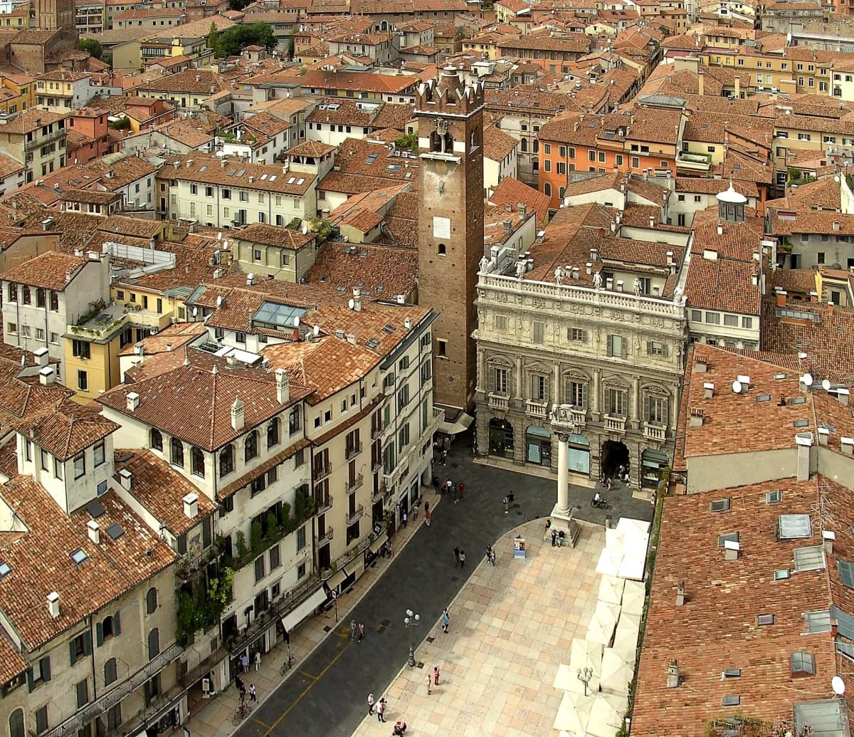 Piazza delle Erbe Verona Tickets, Prices & Opening Hours 2026: Visitor Guide