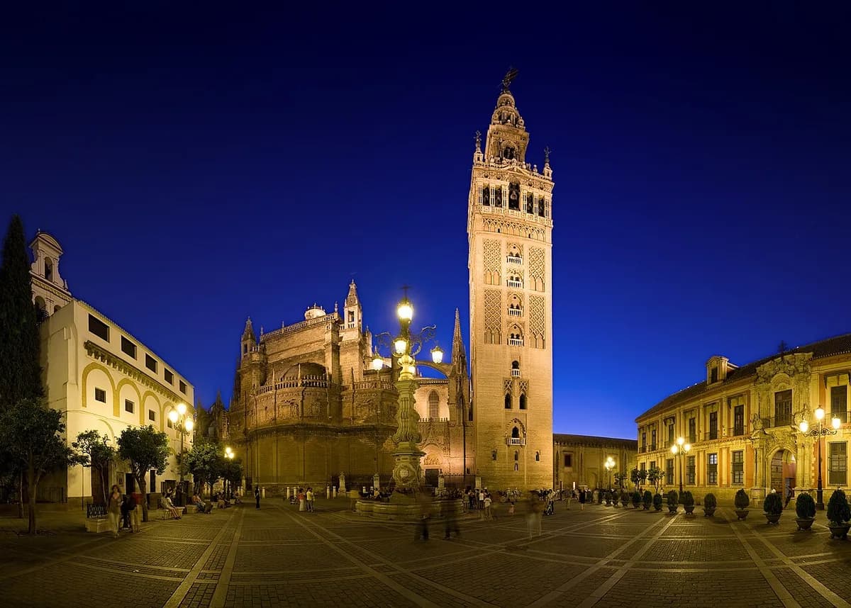 Seville Cathedral and Giralda Visitor Guide 2026: Worth It, Tickets & How Long