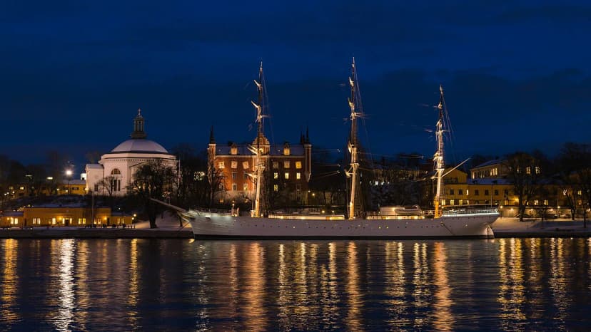 Skeppsholmen Stockholm Walking Route: Island Loop, Art and Kastellholmen