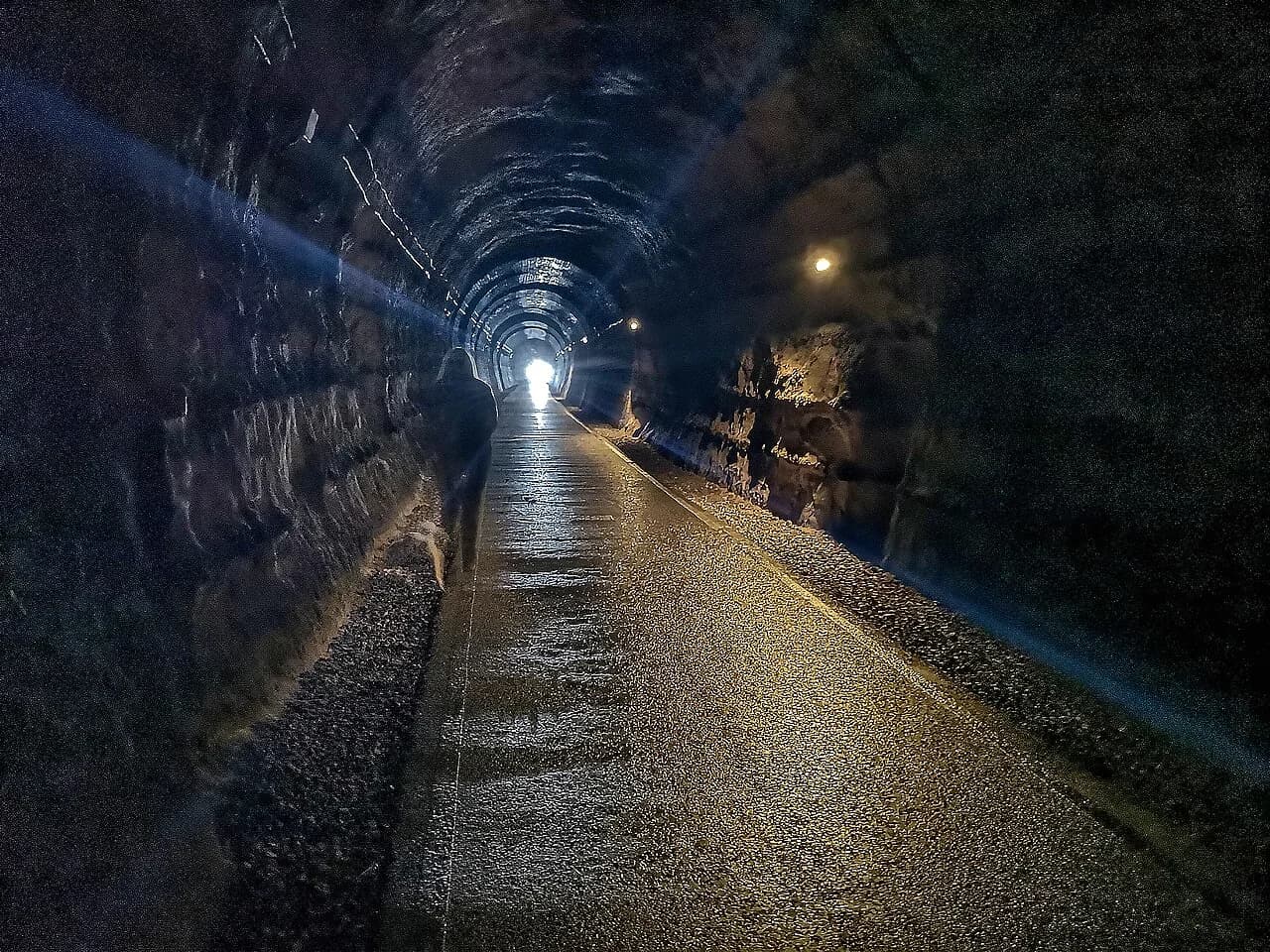 Two Tunnels Greenway, Bath: Route Guide, Tunnel Lengths, and Getting There (2026)