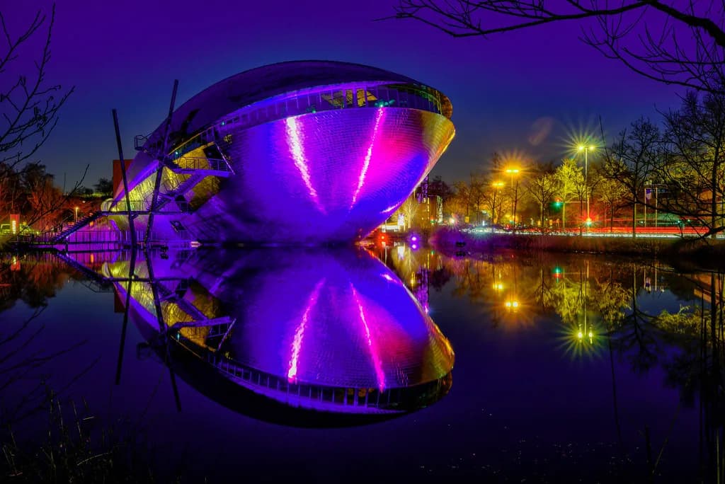 Universum Bremen Visitor Guide: Exhibits, Tickets & Kids
