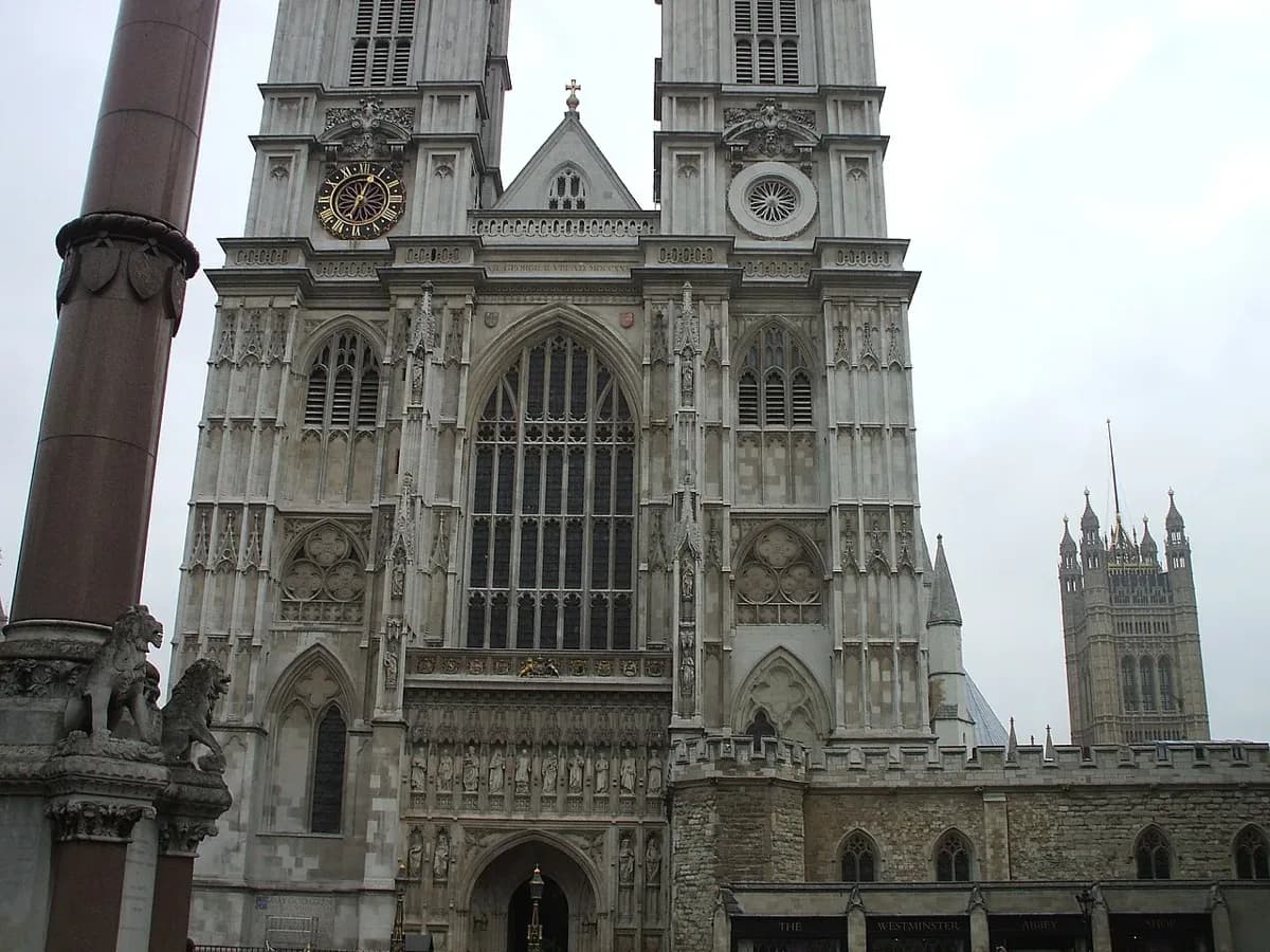 Westminster Abbey Visitor Guide 2026: Worth It, Tickets & How Long