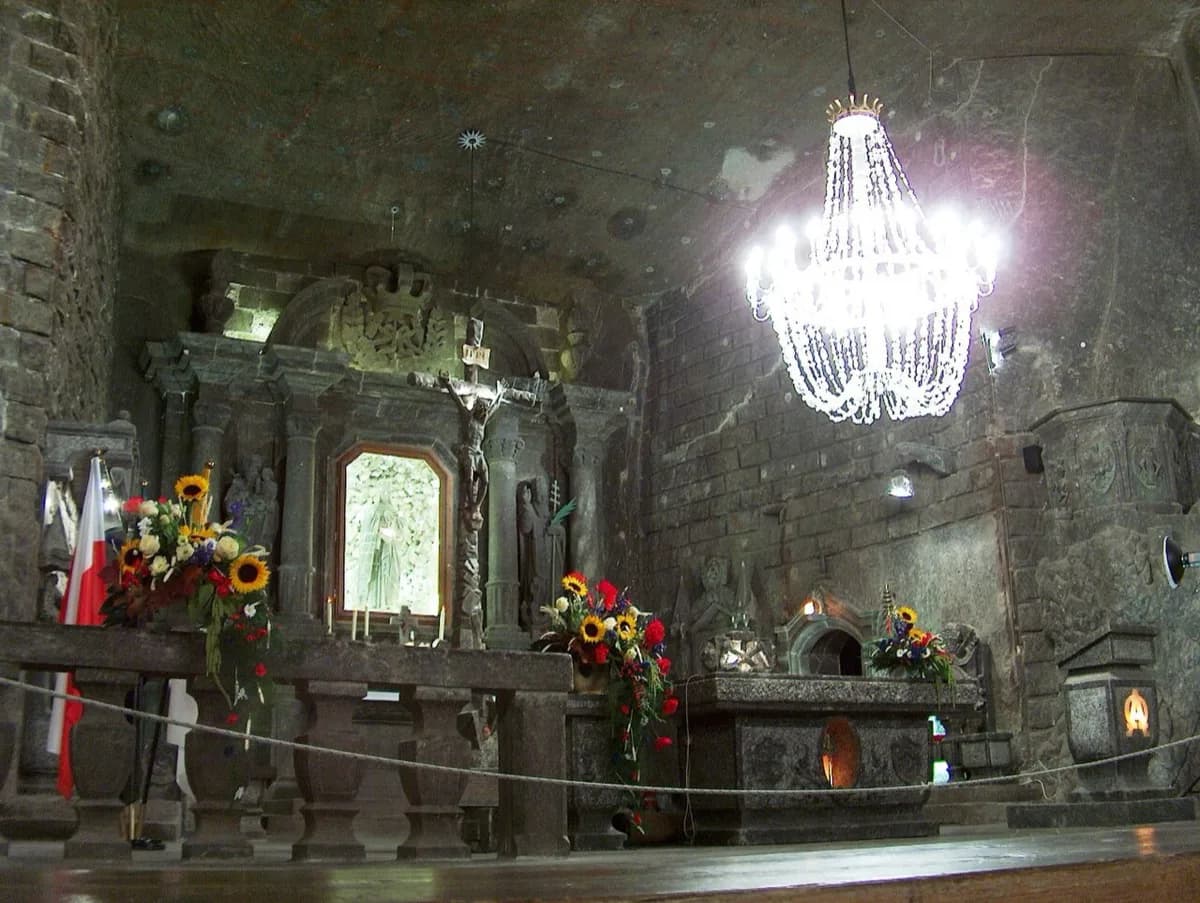 Wieliczka Salt Mine Visitor Guide 2026: Worth It, Tickets & How Long