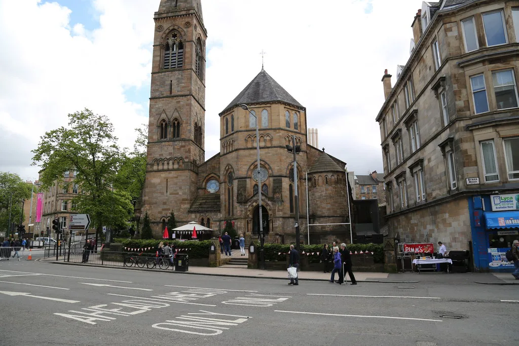 Oran Mor Bar formerly Kelvinside Parish Church (geograph 4571854) — 2