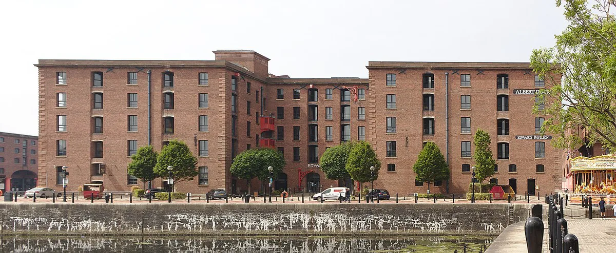 Edward Pavilion  Royal Albert Dock 2020 — 1