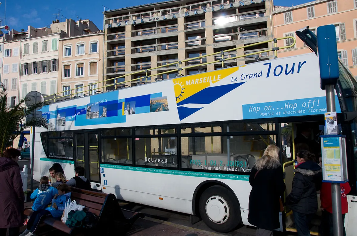 Getting Around: Buses, Metro, and Calanque Access in Marseille