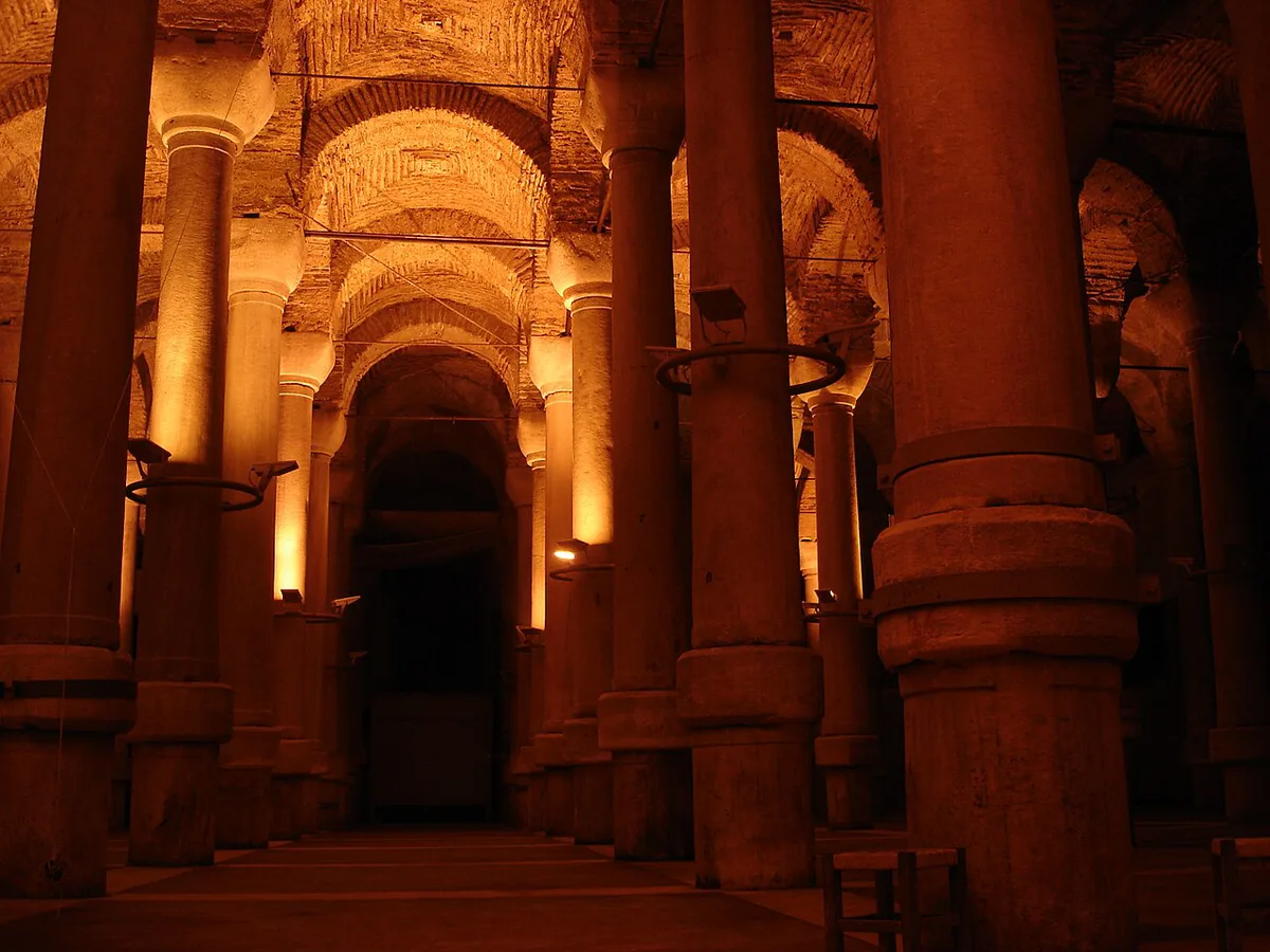 Stone columns inside the Serefiye Cistern in Istanbul, Turkey — 1