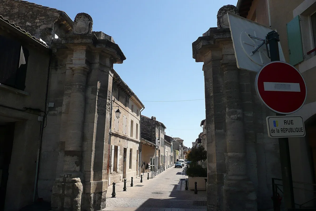 Landmarks on a one-day route through Avignon, France — 2