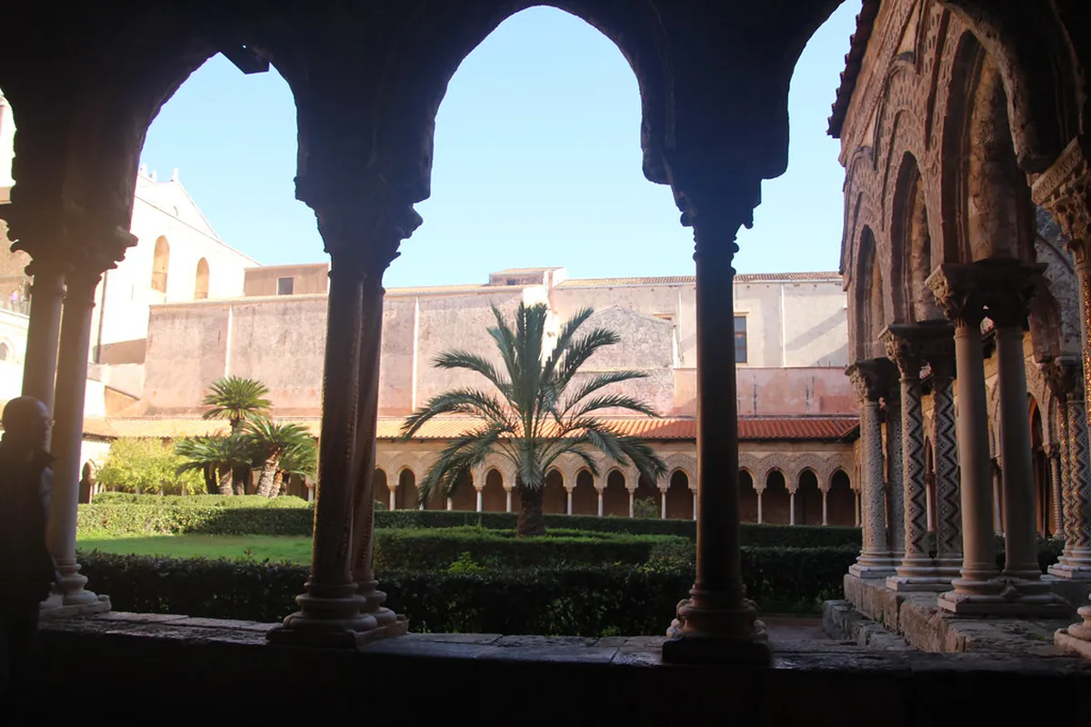 Afternoon: Cloisters and Cannoli in Piazza Bellini in Palermo