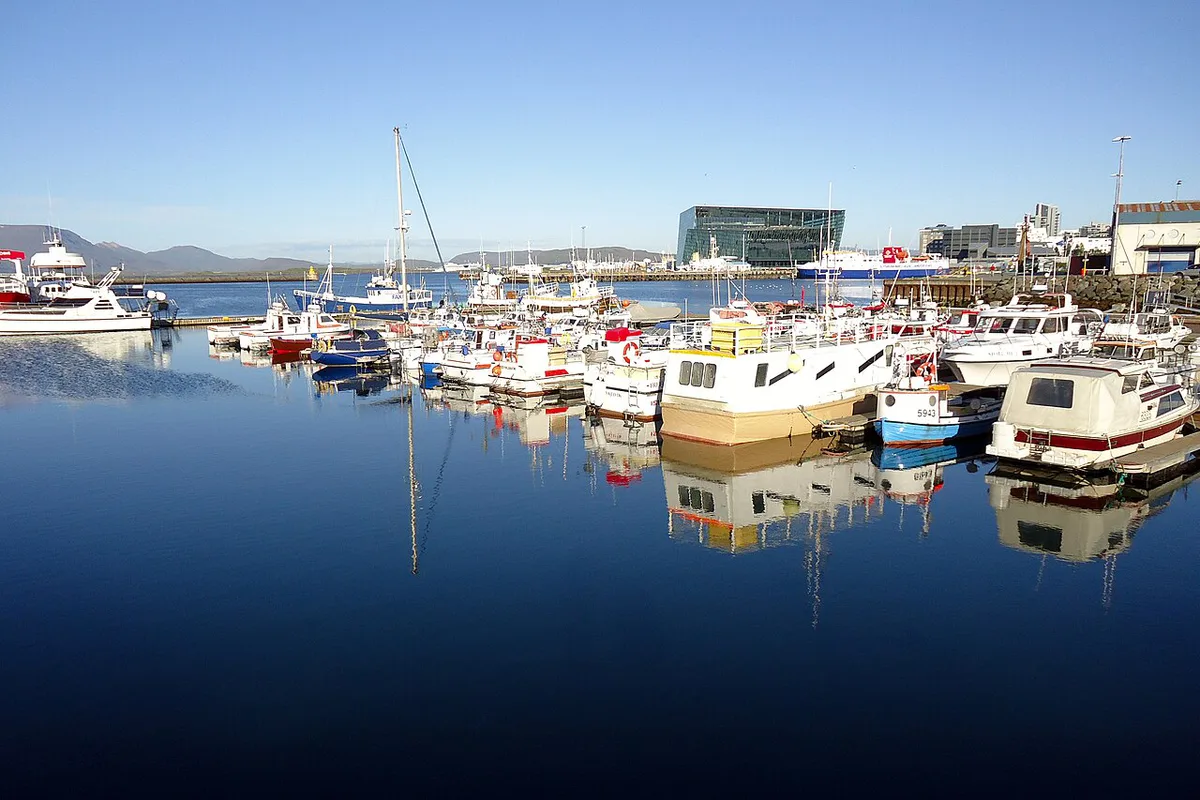 Reykjavik old harbour (6046082168) — 2