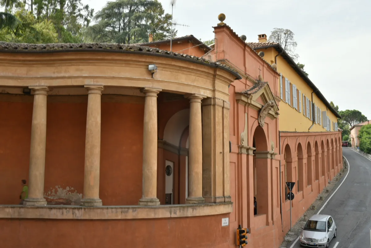 Portico di San Luca