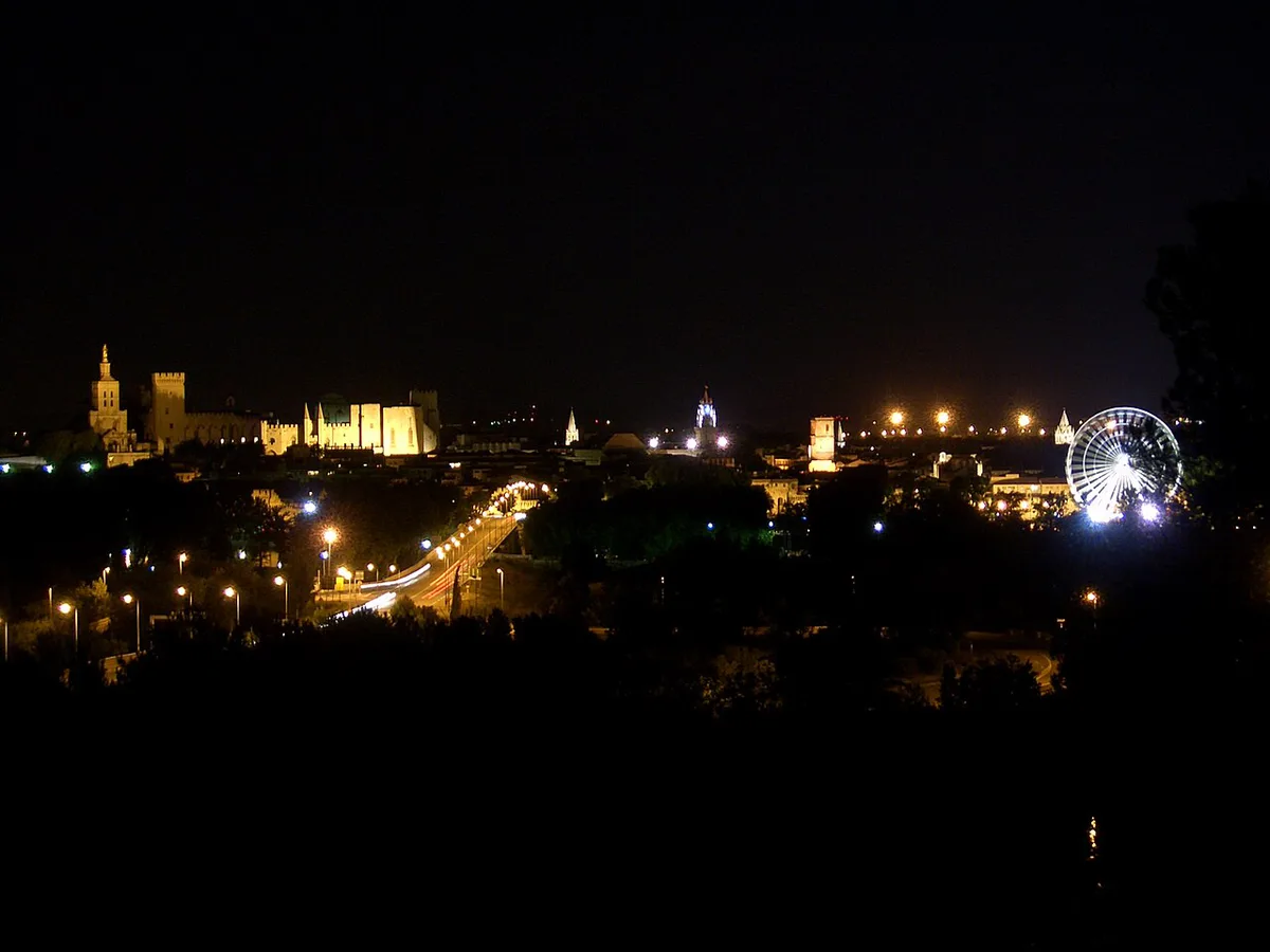Illuminated streets and landmarks in Avignon at night, France — 2