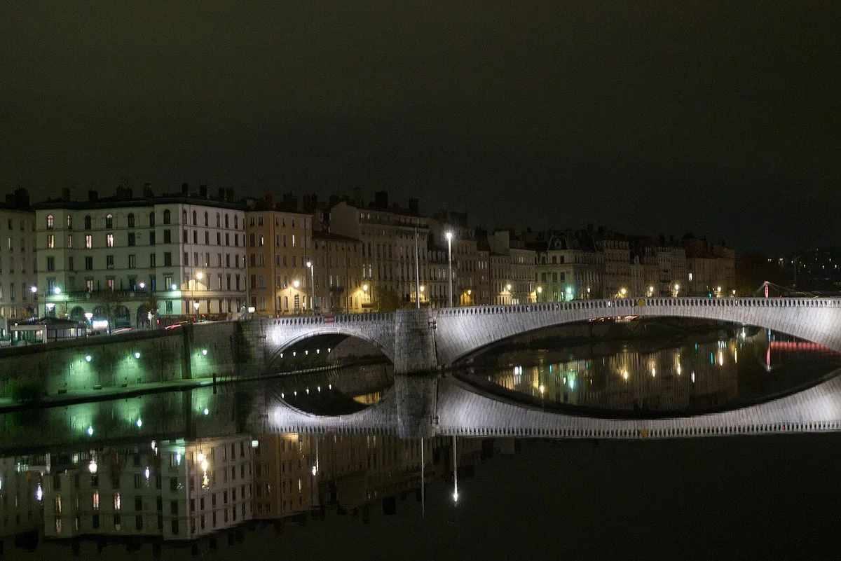 Illuminated streets and landmarks in Lyon at night, France — 2