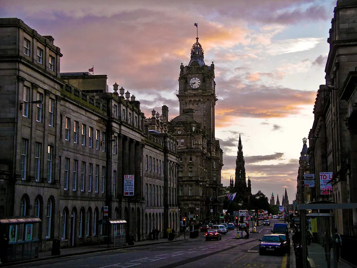 Where to Watch Sunset in Edinburgh (2026 Guide)