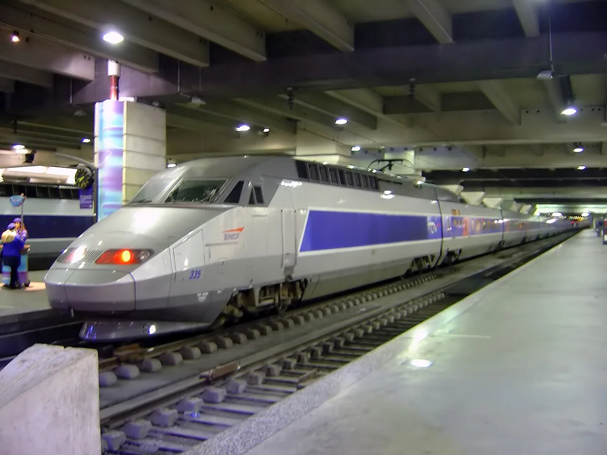 TGV train inside Gare Montparnasse DSC08895 — 2